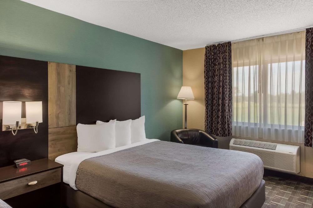 King Room - Disability Access/Non-Smoking interior